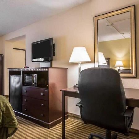 Quality Inn & Suites Greenville - Haywood Mall Esterno foto