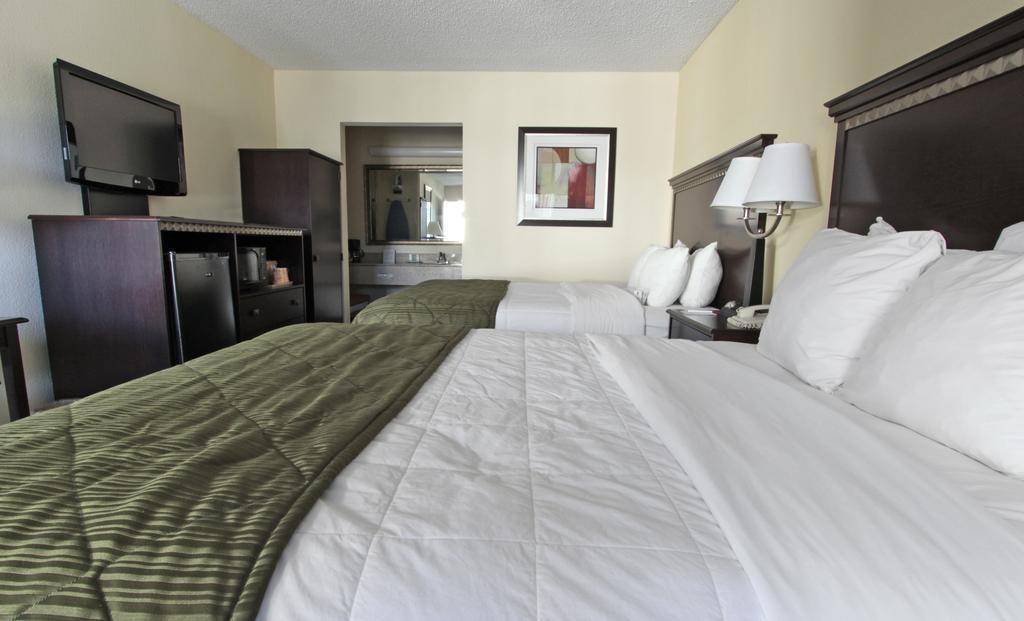 Quality Inn & Suites Greenville - Haywood Mall Esterno foto