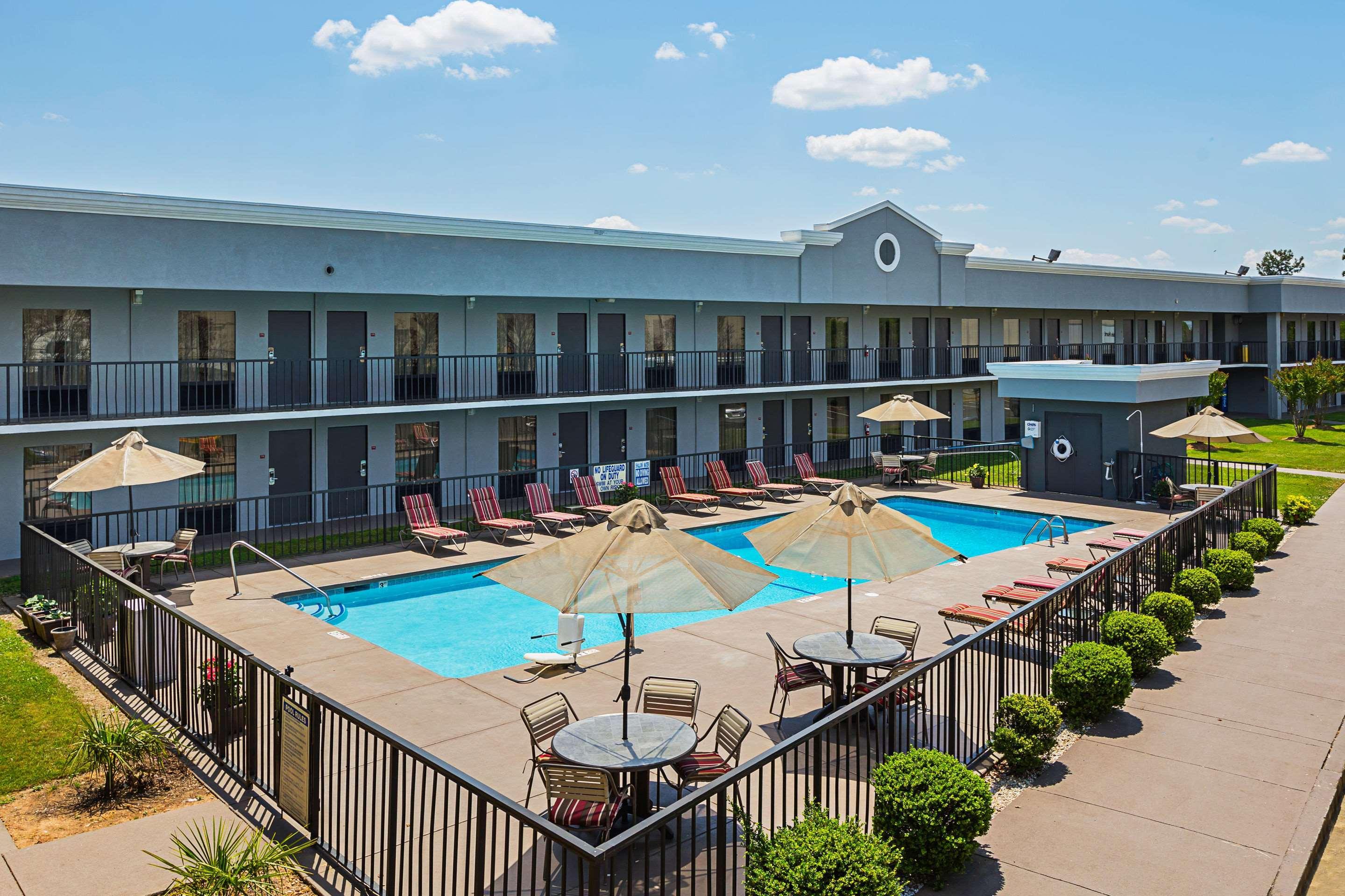 Quality Inn & Suites Greenville - Haywood Mall Esterno foto