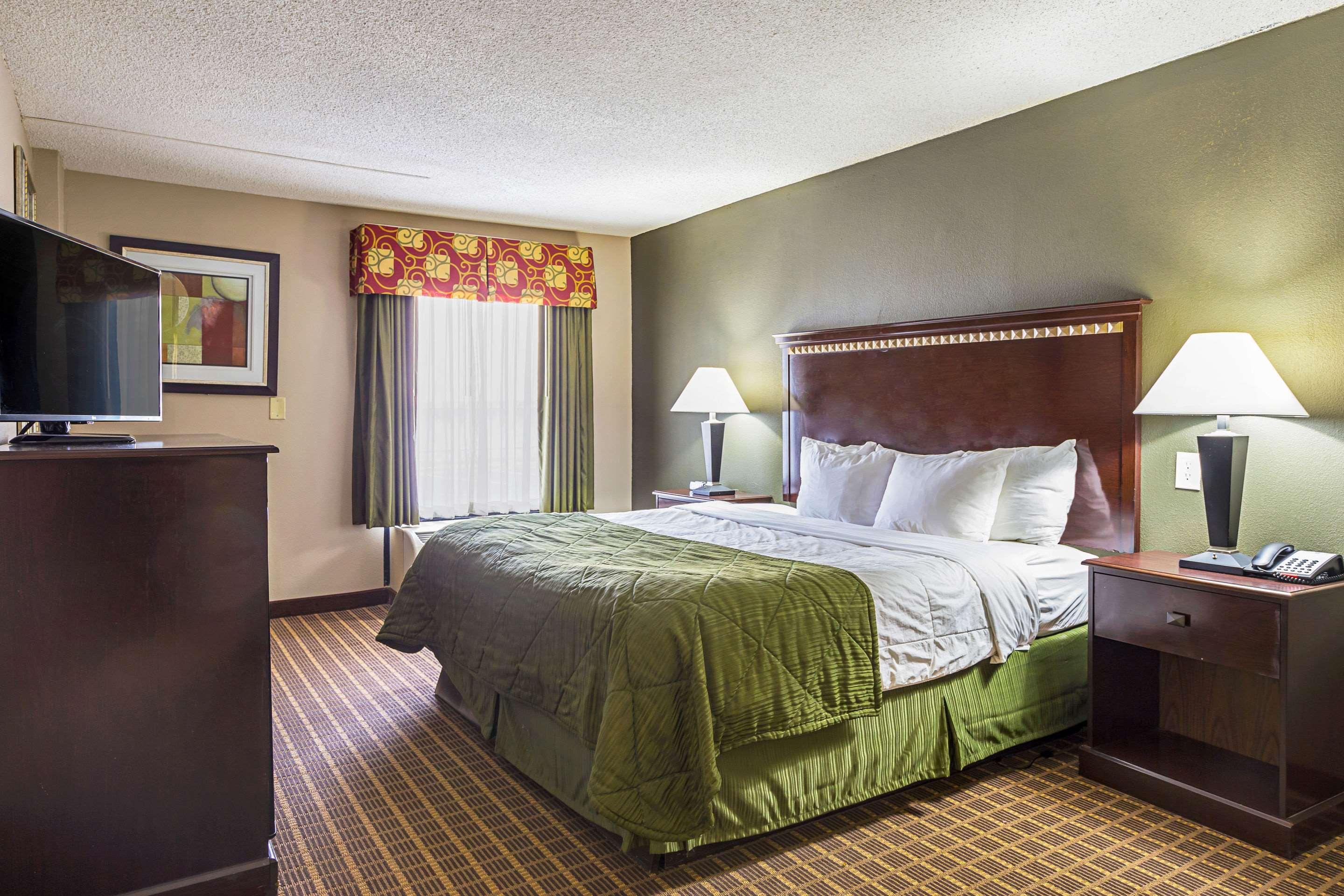 Quality Inn & Suites Greenville - Haywood Mall Esterno foto