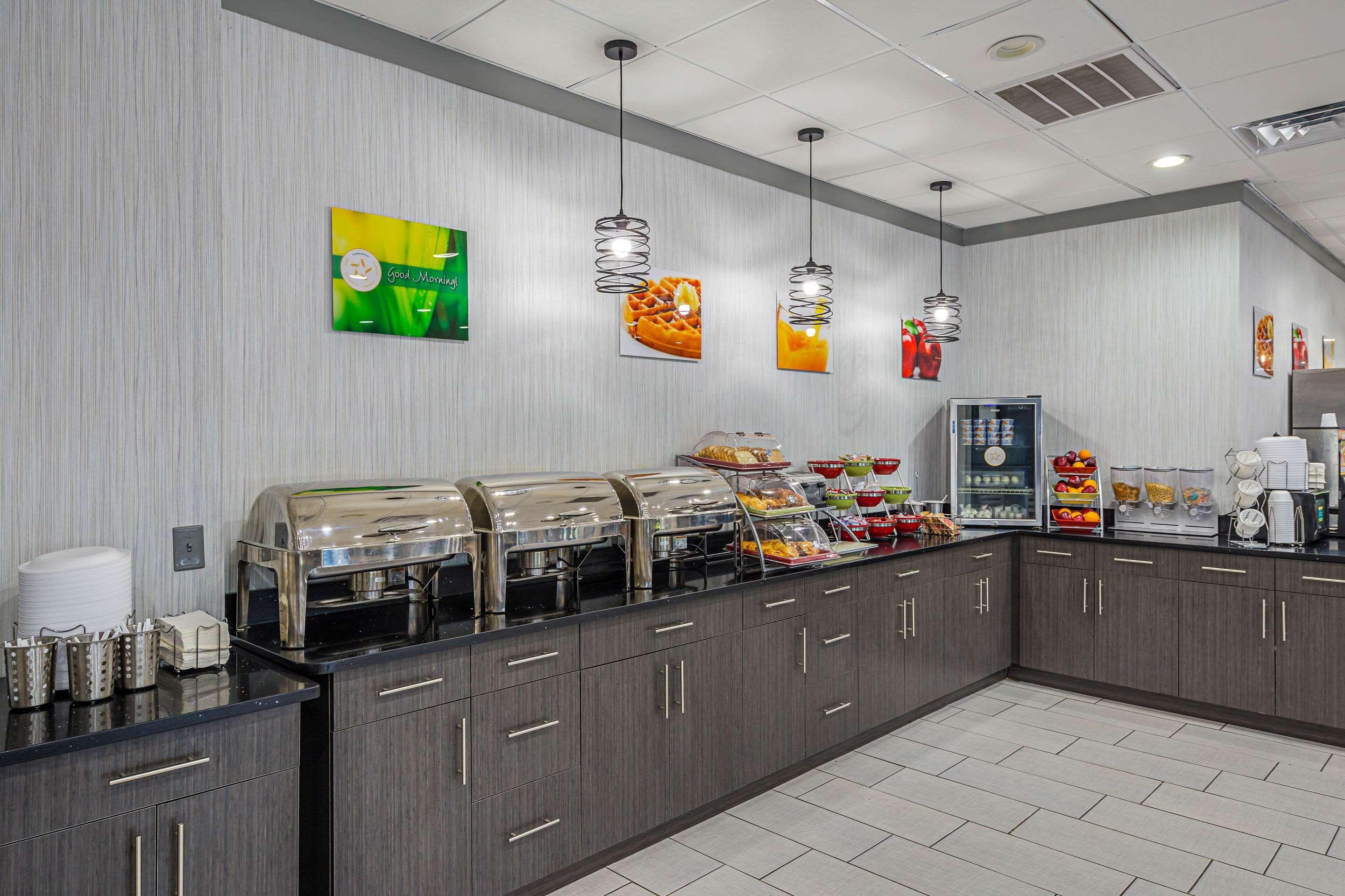 Quality Inn & Suites Greenville - Haywood Mall Esterno foto