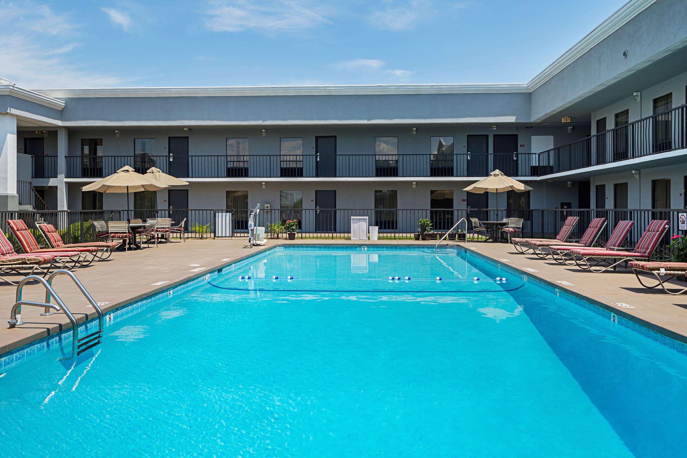 Quality Inn & Suites Greenville - Haywood Mall Esterno foto