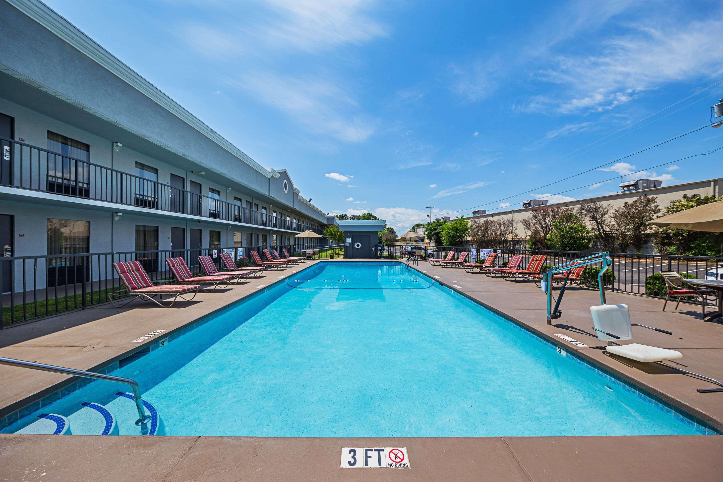 Quality Inn & Suites Greenville - Haywood Mall Esterno foto