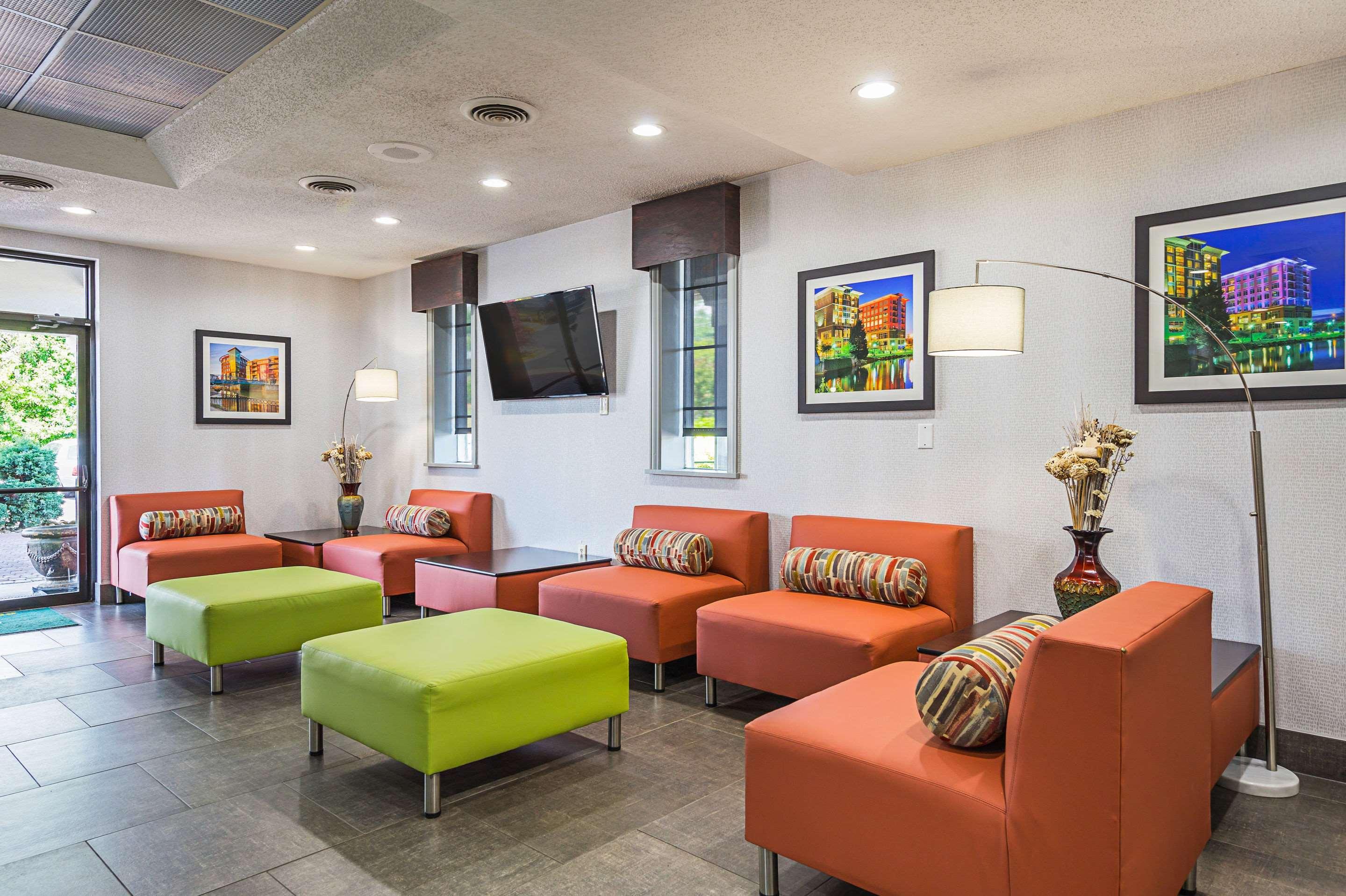Quality Inn & Suites Greenville - Haywood Mall Esterno foto
