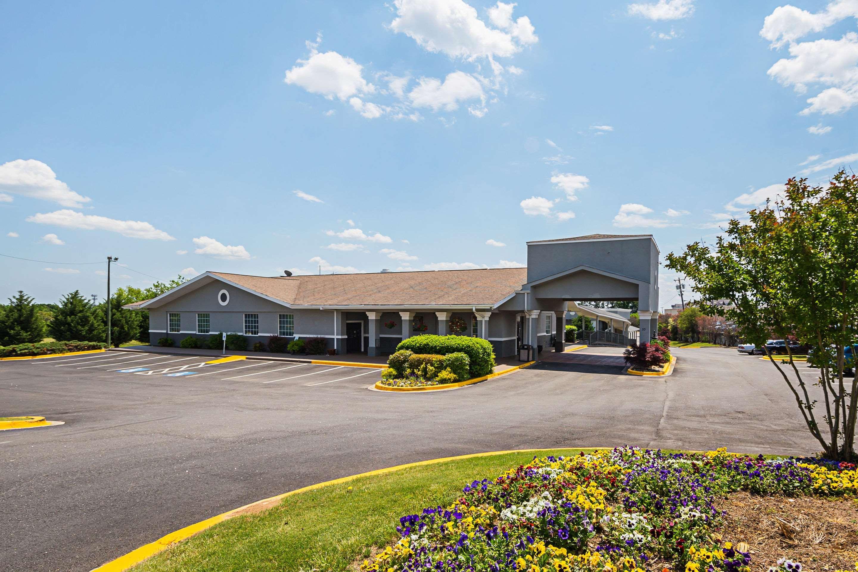 Quality Inn & Suites Greenville - Haywood Mall Esterno foto