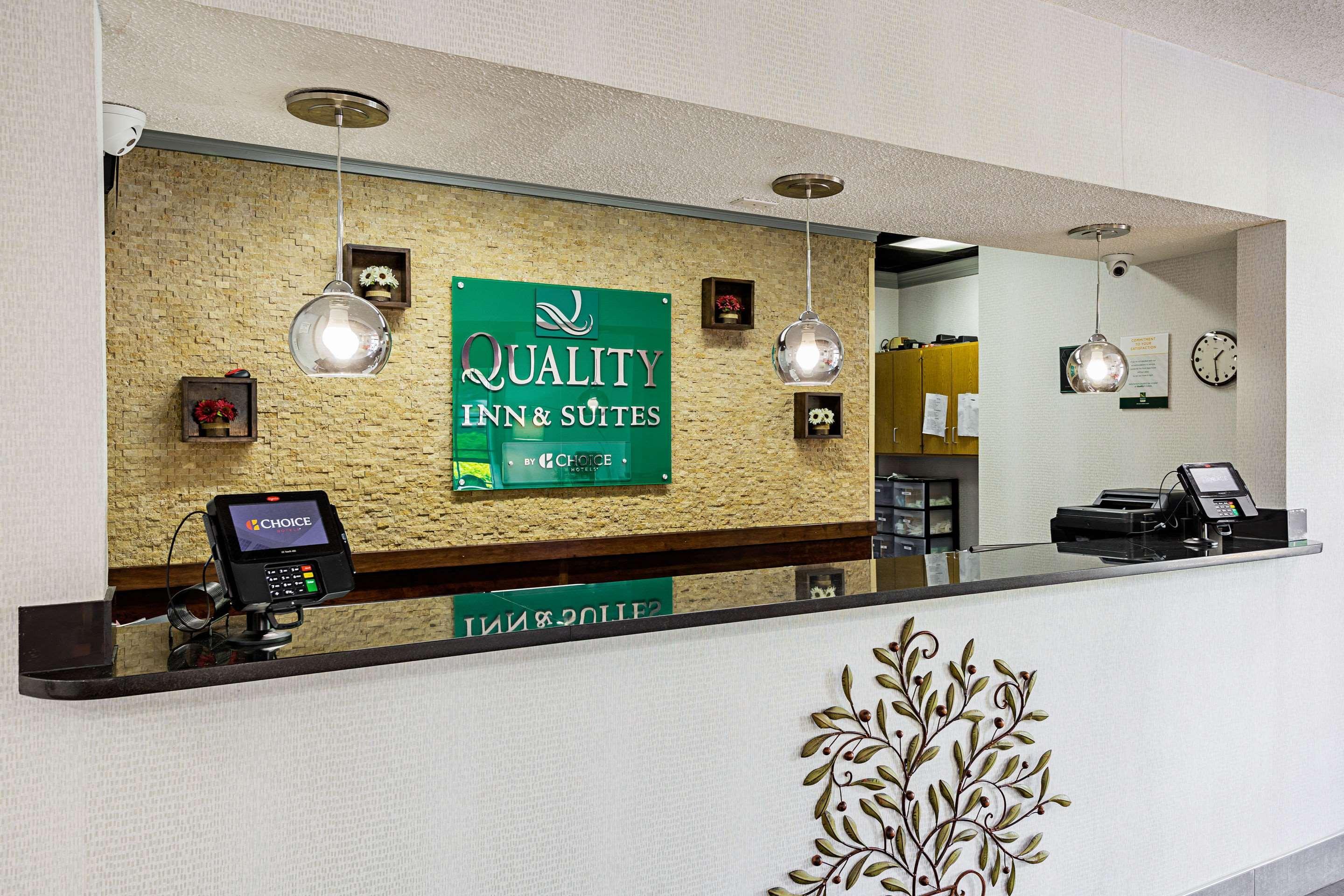 Quality Inn & Suites Greenville - Haywood Mall Esterno foto