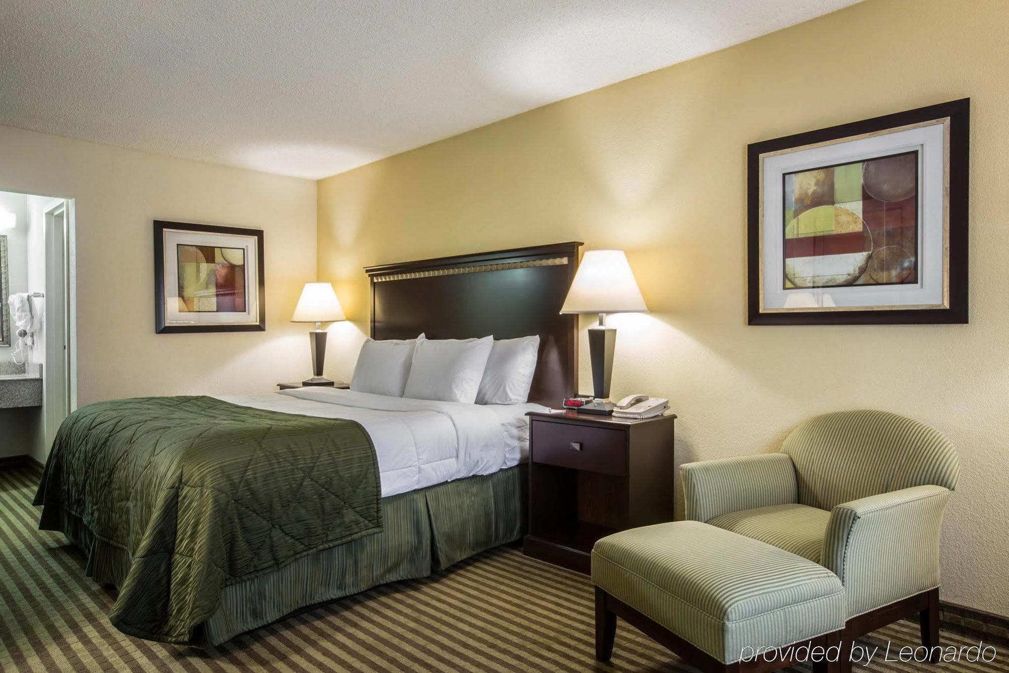 Quality Inn & Suites Greenville - Haywood Mall Esterno foto