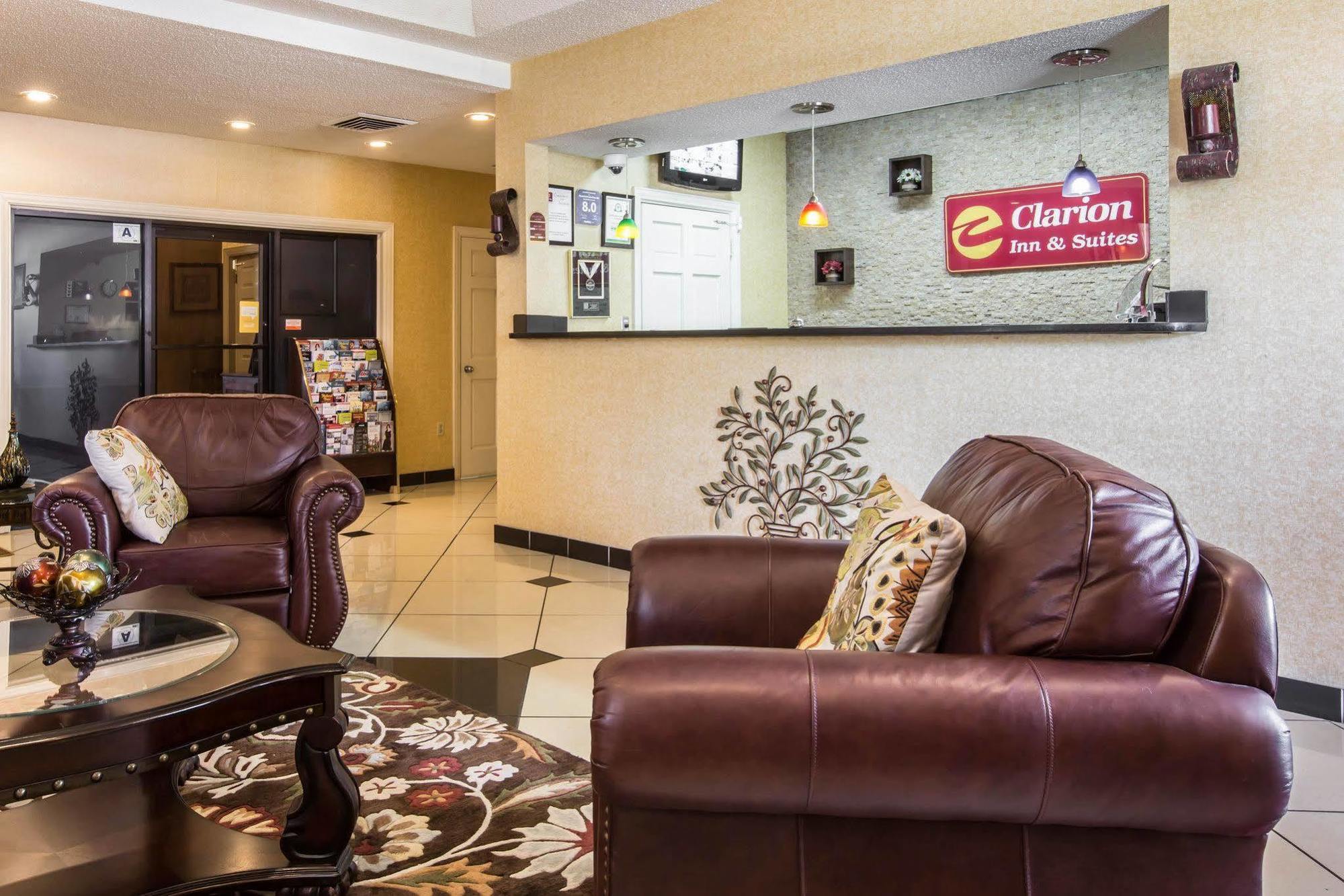 Quality Inn & Suites Greenville - Haywood Mall Esterno foto